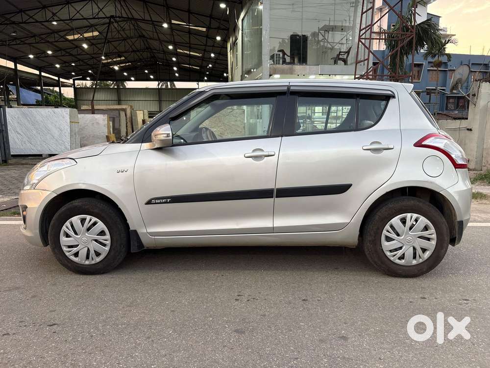 Maruti Suzuki Swift Vxi With Abs, 2016, Petrol