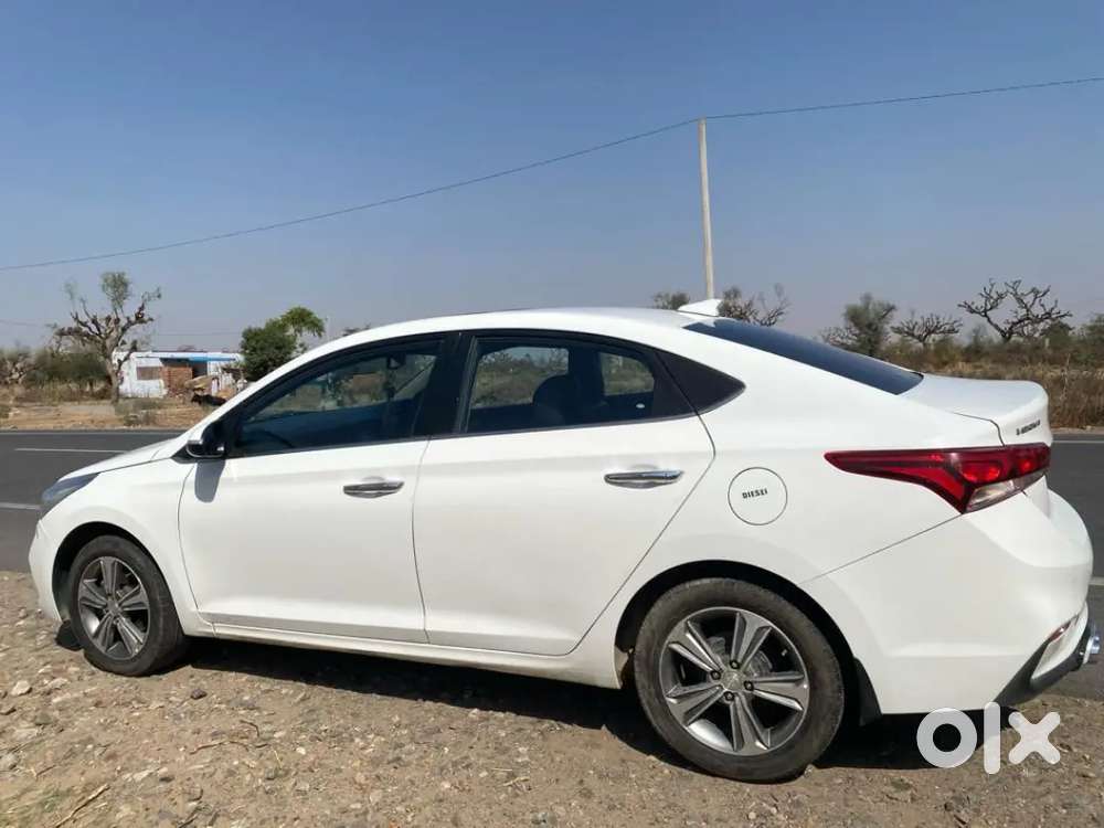 Hyundai Verna Crdi Manual 2020  Sunroof + Push Button Start