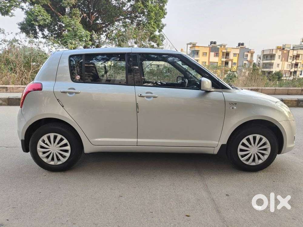 Maruti Suzuki Swift VXI, 2011, Petrol