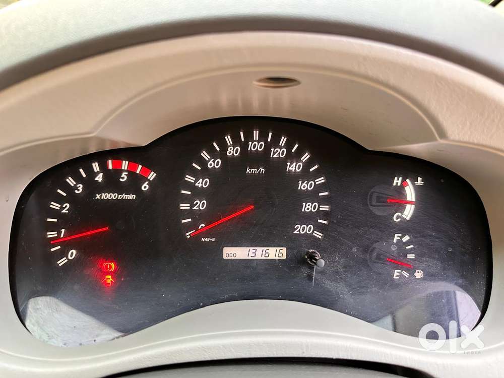 Toyota Innova 2004-2011 2.5 V Diesel 8-seater, 2010, Diesel