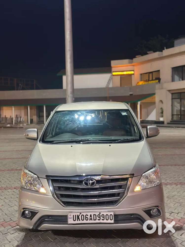 Toyota Innova 2014 Diesel Well Maintained