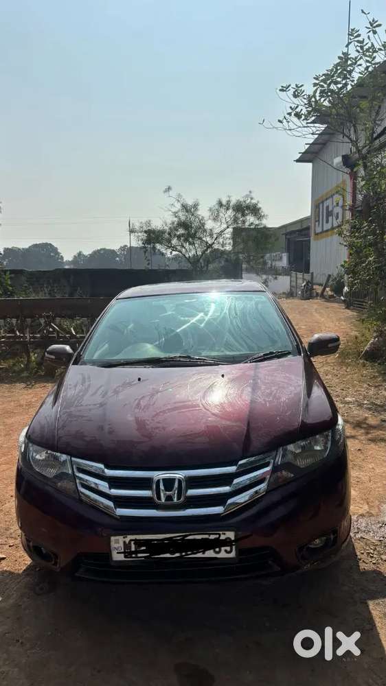 Honda City V With Sunroof