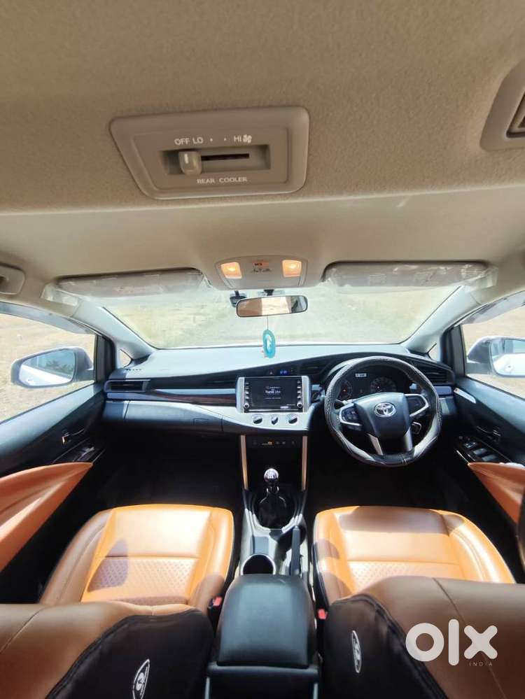 Toyota Innova Crysta 2.4 G Mt, 2025, Diesel