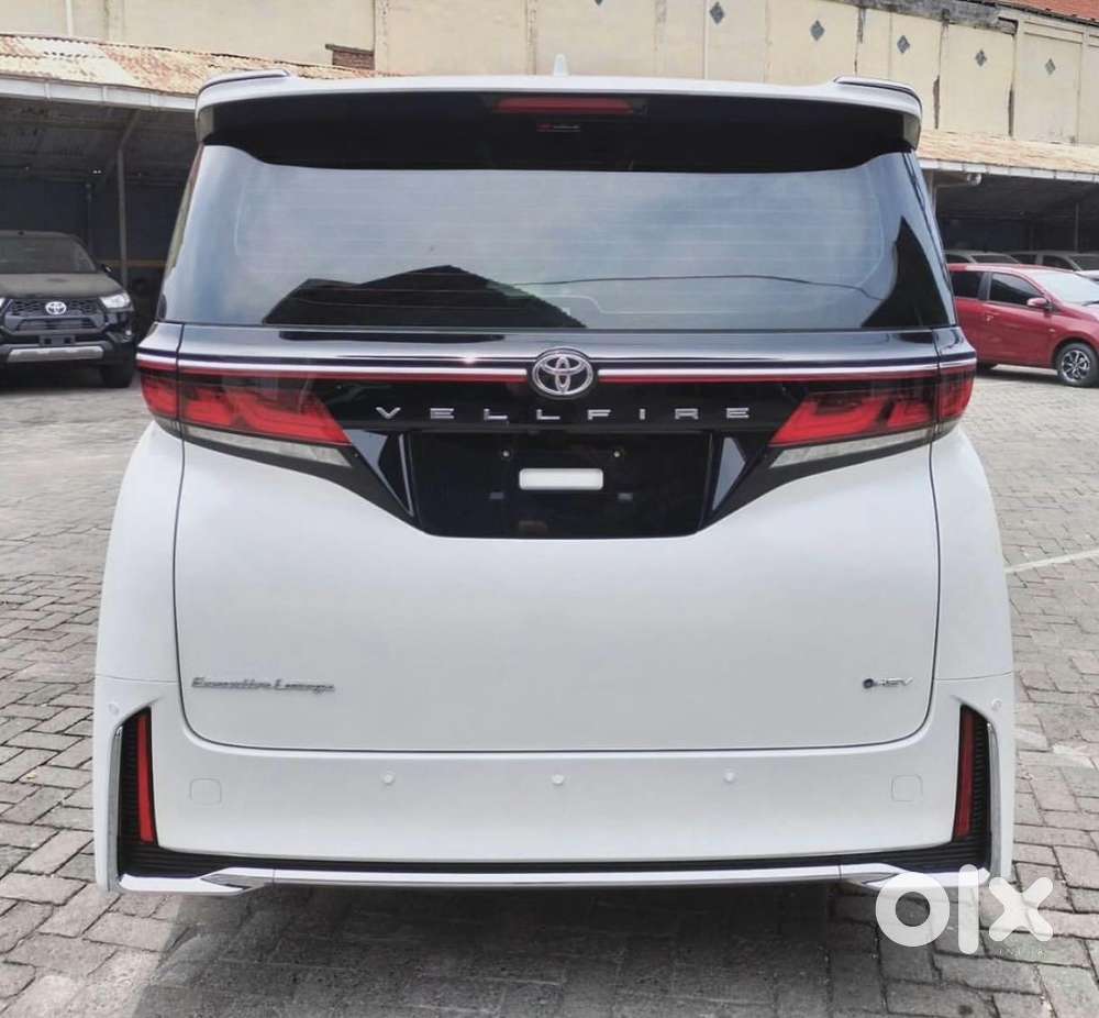 Toyota Vellfire Vip – Executive Lounge, 2024, Petrol