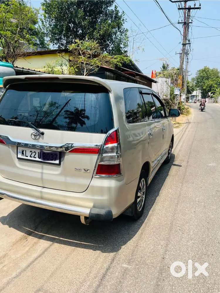 Toyota Innova 2015 Diesel Well Maintained