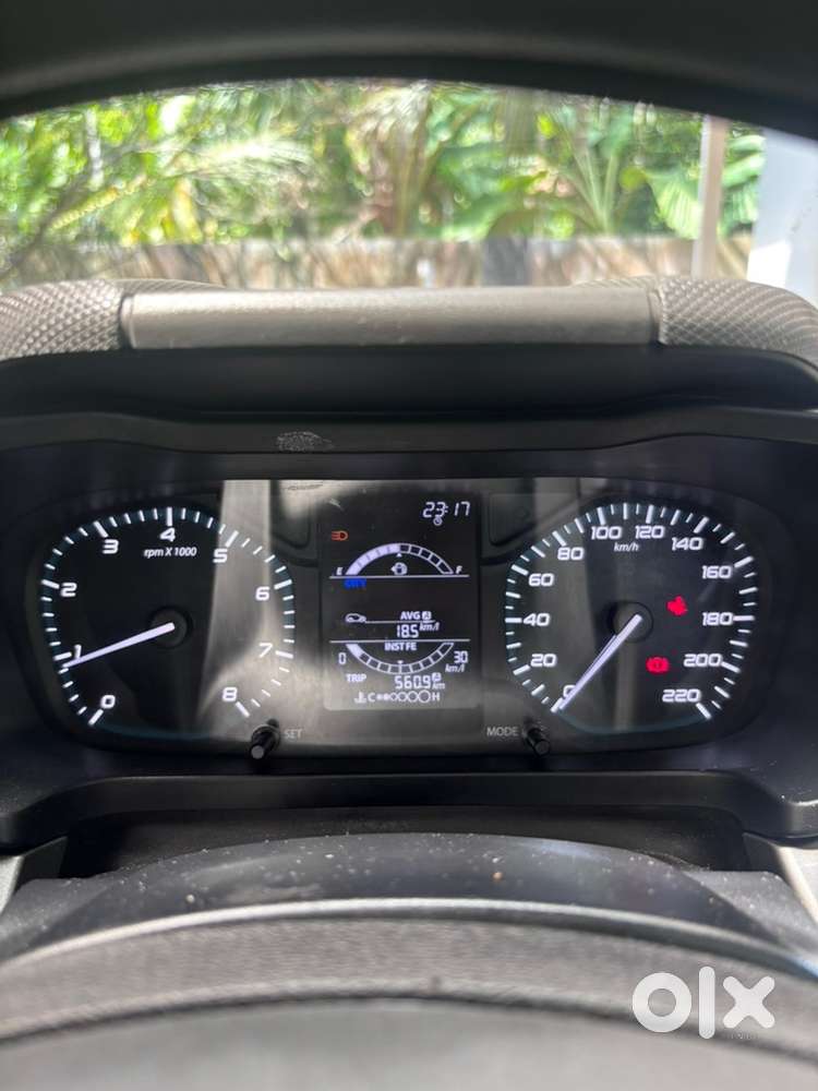 Tata Altoz Petrol 2020