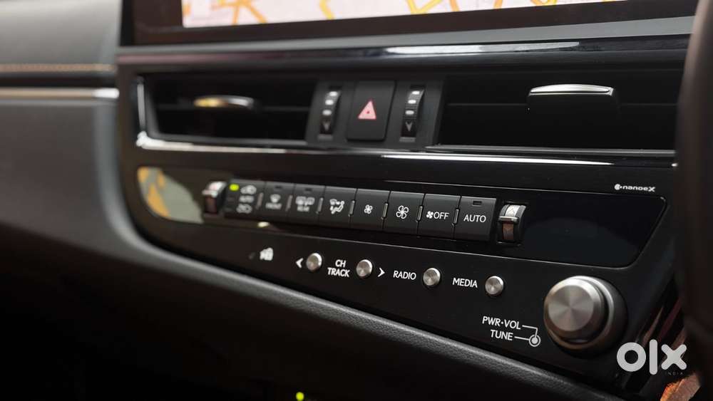 Lexus Es 300h Exquisite, 2026, Petrol