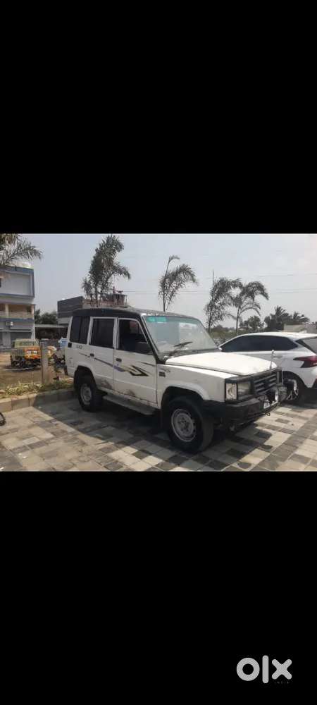 Tata Sumo 1998