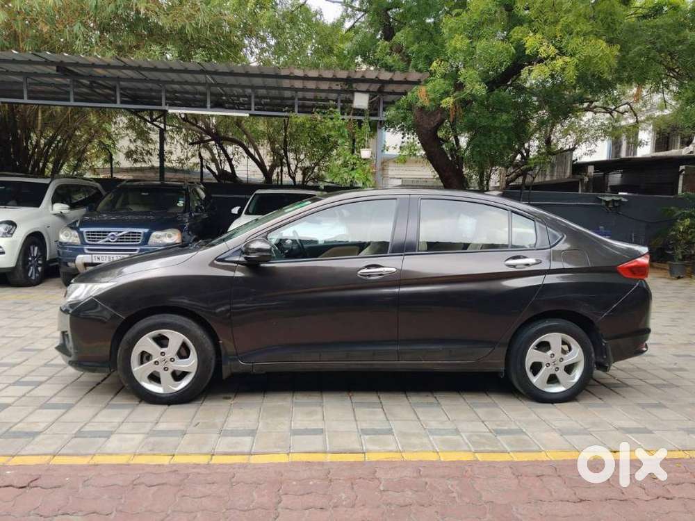 Honda City V Mt Sunroof, 2015