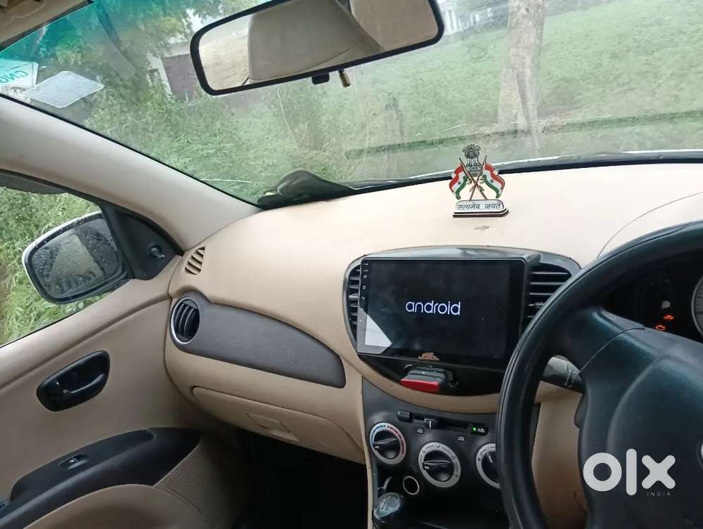 न्यू टायर न्यू बैटरी एलईडी है Ac चालू 2030  गुड कंडीशन कोई कमी नहीं