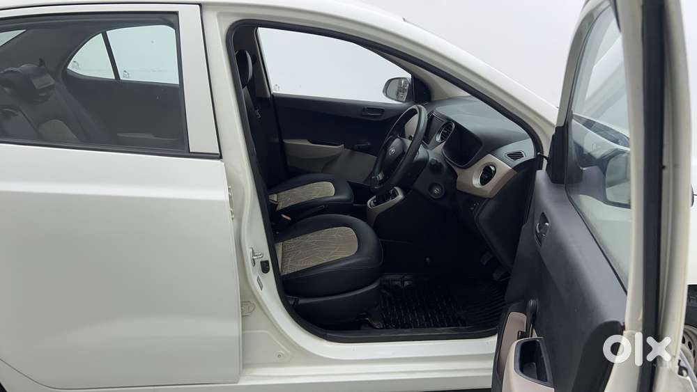 Hyundai Xcent Base 1.2, 2015, Petrol