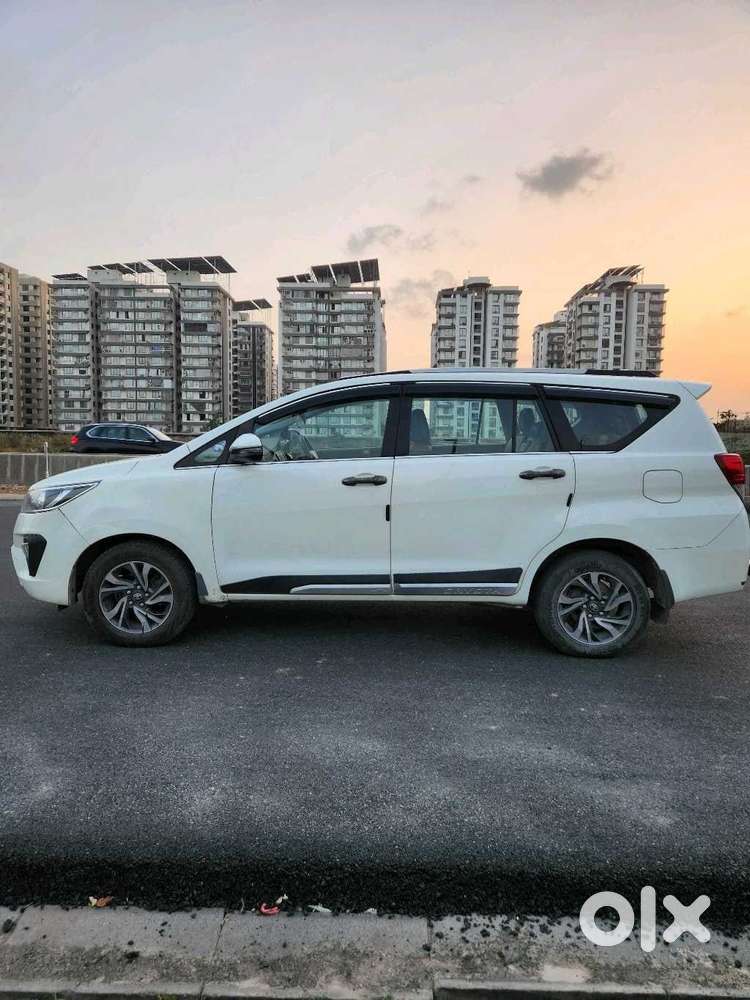 Toyota Innova Crysta 2.4 G Mt 8s, 2021, Diesel
