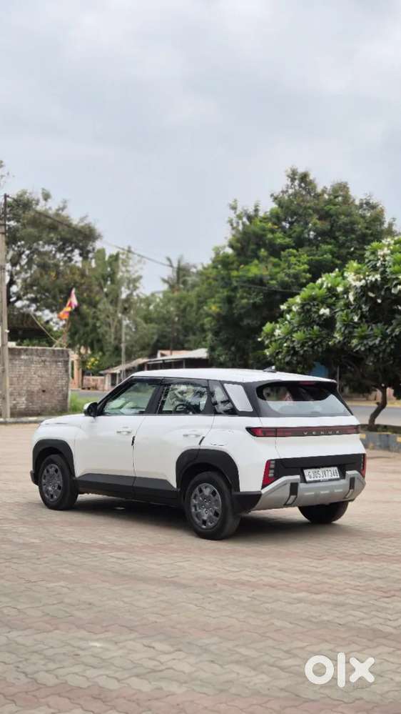 Hyundai Venue, 2025, Petrol