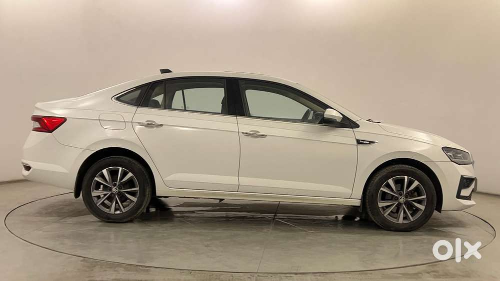 Skoda Slavia Style 1.0l Tsi Mt, 2022, Petrol