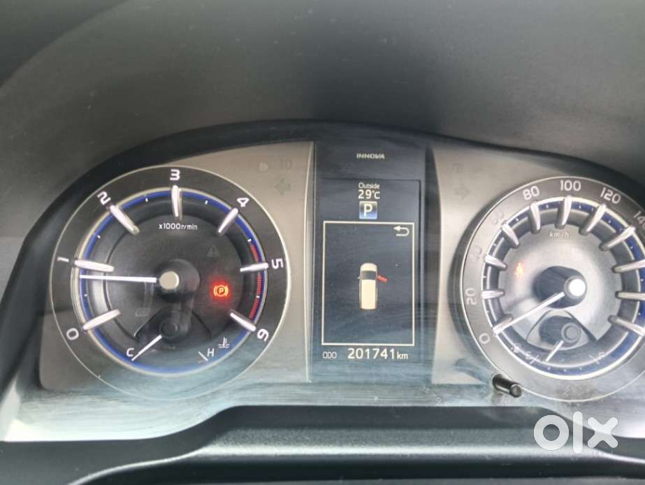 Toyota Innova Crysta Zx 2.4 Diesel 7 Seater, 2016, Diesel