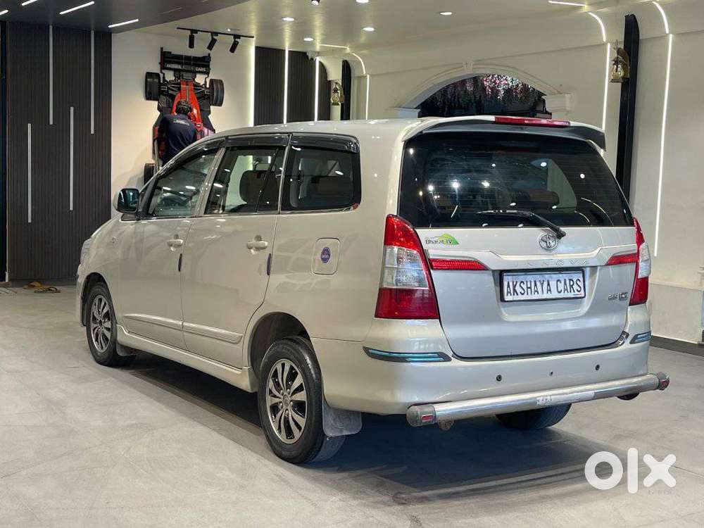 Toyota Innova 2.5 G (diesel) 7 Seater Bs Iv, 2015, Diesel