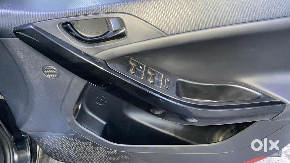 Tata Nexon 1.2 Revotron Xz Plus (l) Dark Edition, 2023, Petrol