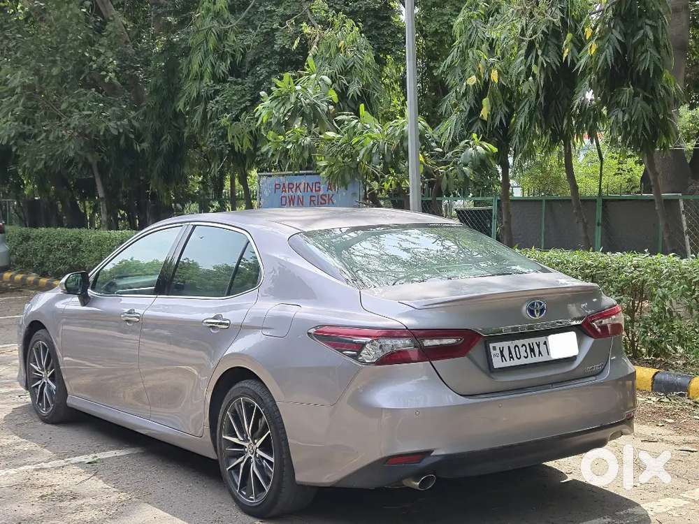 Toyota Camry Hybrid 2022 Model
