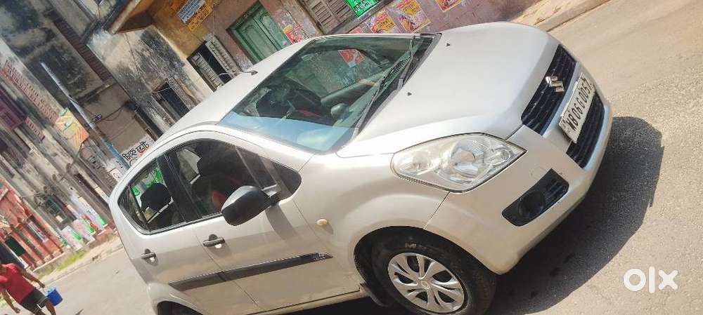 Maruti Suzuki Ritz Vxi, 2011, Petrol