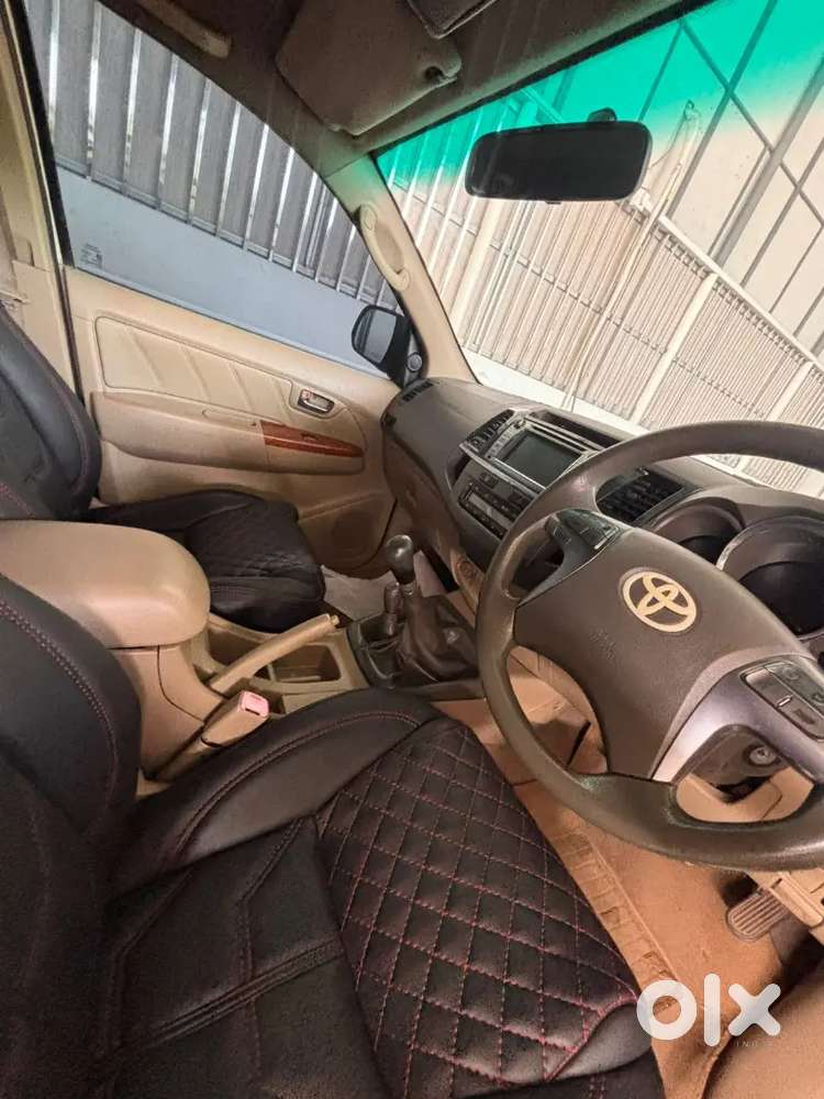 Toyota Fortuner 2011