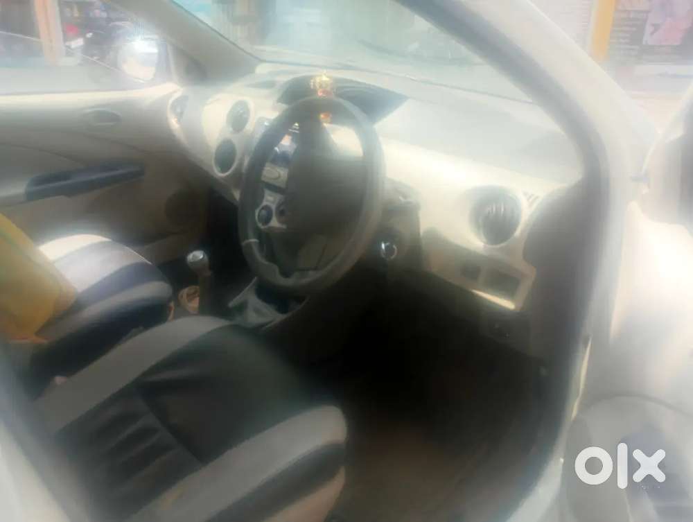 Toyota Etios 1.5 G 2013
