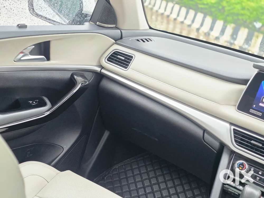 Mahindra Xuv700 2.2 Ax 7 Diesel At Luxury Pack Str, 2022, Diesel
