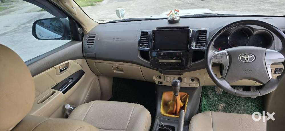 Toyota Fortuner 4x2 Manual, 2015, Diesel