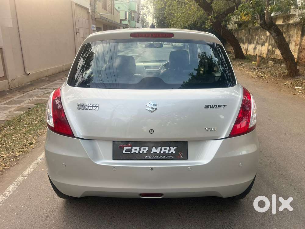 Maruti Suzuki Swift Vxi Optional, 2016, Petrol