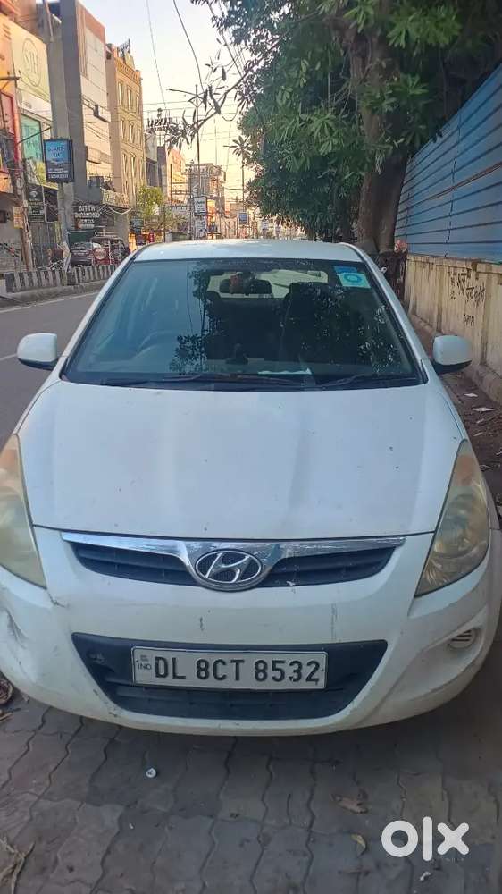 Hyundai I20 2011 Petrol 7600 Km Driven
