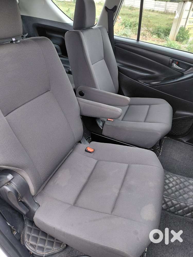 Toyota Innova Crysta 2.4 G Mt, 2023, Diesel
