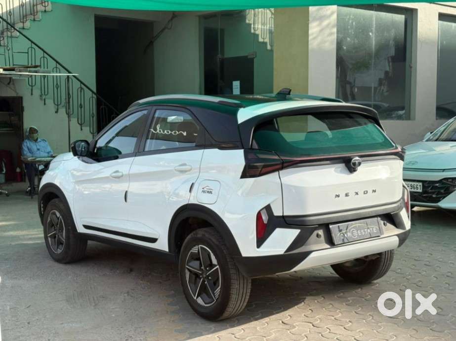 Tata Nexon Creative Plus S 1.2 Revotron Petrol 6 Mt, 2024, Petrol