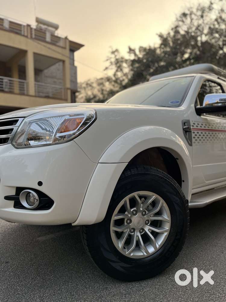 Ford Endeavour 3.2 Titanium At 4x4, 2014, Diesel