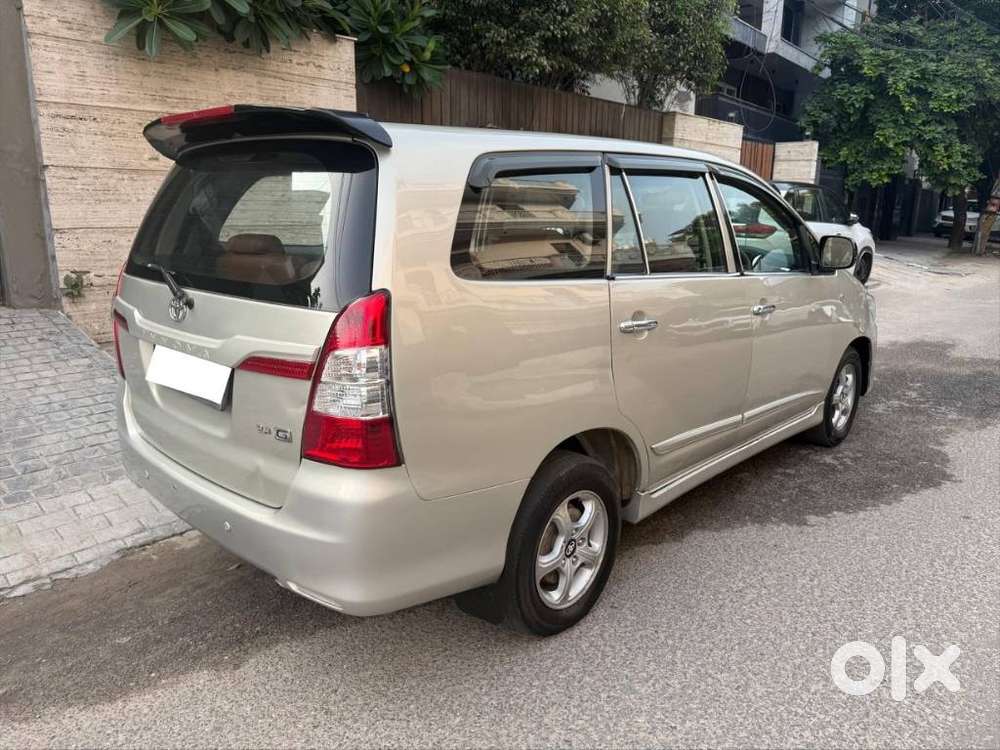 Toyota Innova 2.5 G (diesel) 8 Seater, 2015, Diesel