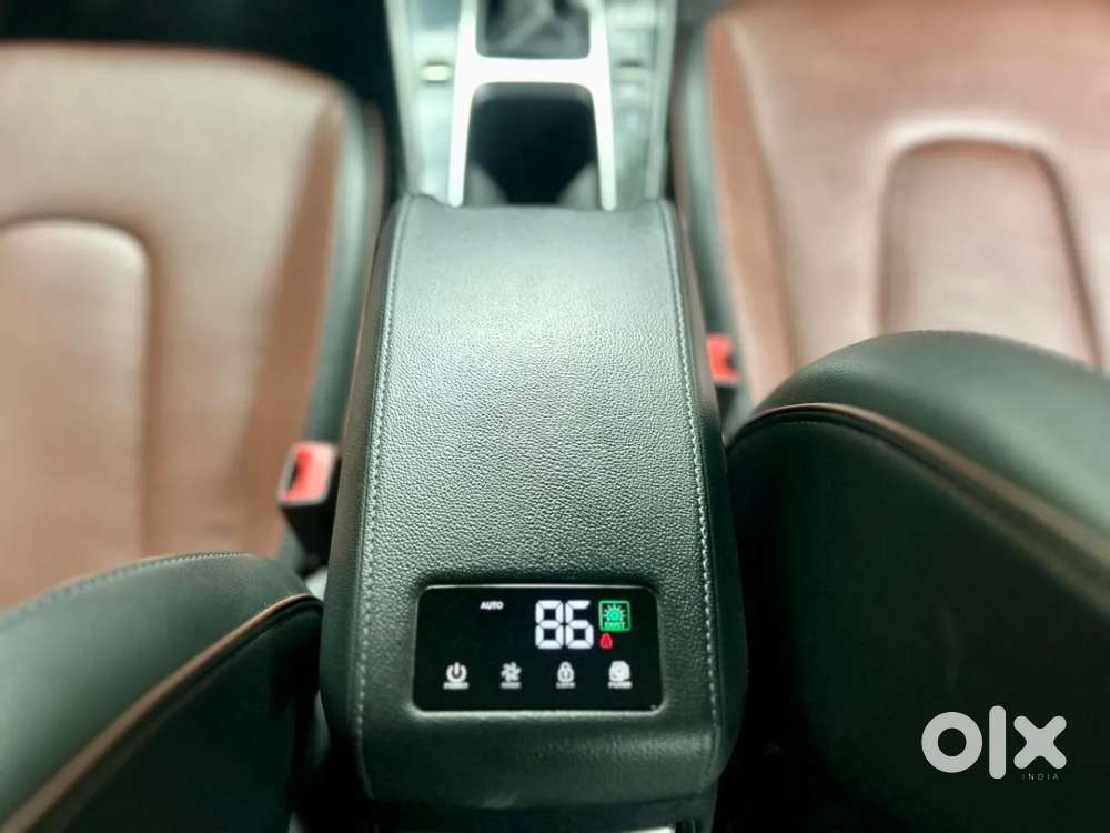Hyundai Alcazar 2.0 Signature (o) Petrol At 6 Str, 2022, Petrol