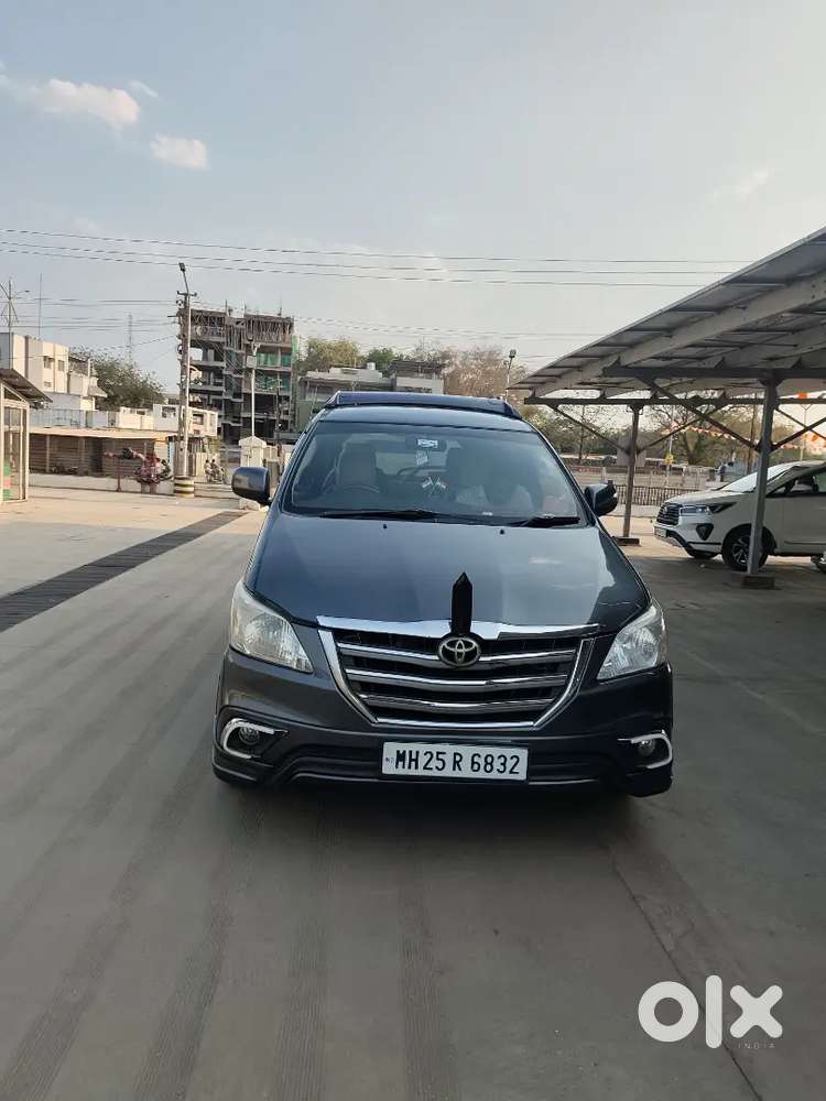 Toyota Innova 2015 Diesel Well Maintained