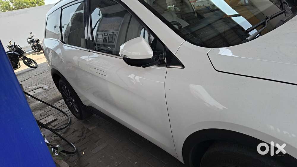 Mahindra Xuv700 2.2 Ax 7 Diesel At Luxury Pack Str, 2023, Diesel