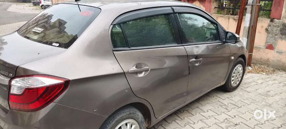 Honda Amaze 2017 Variant - Selling Because I Brought Suv