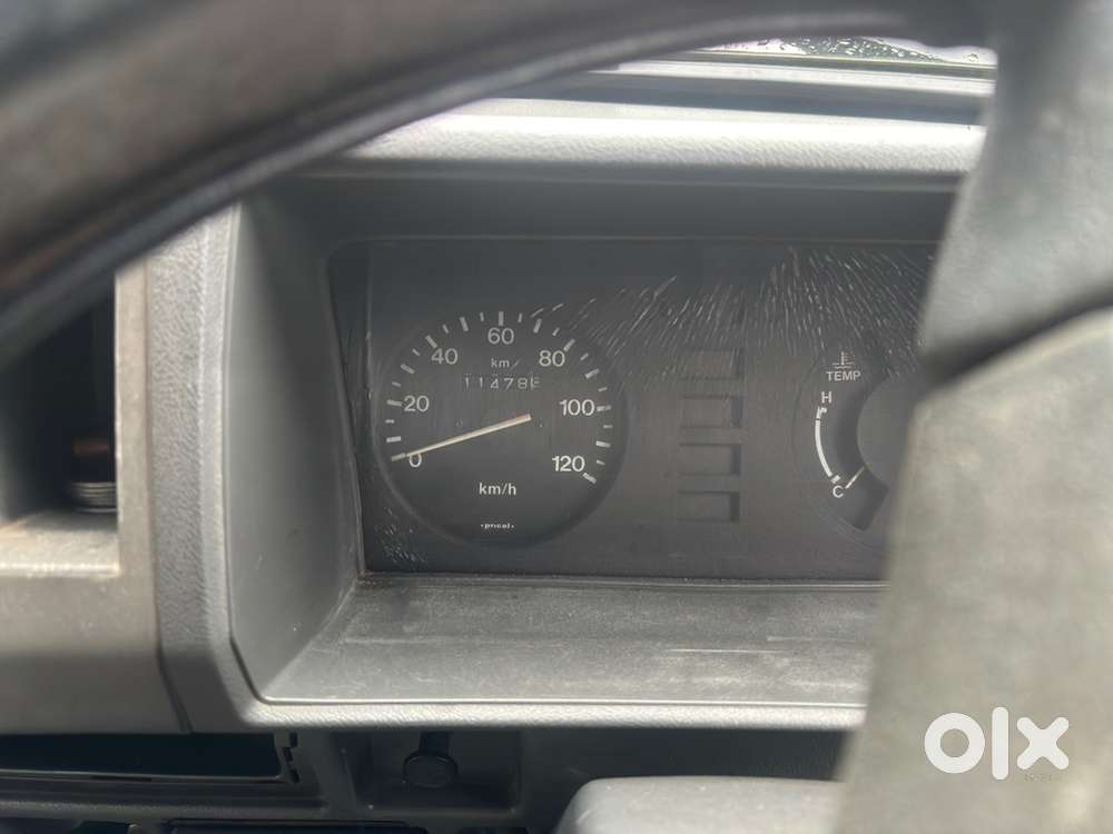 Well Maintained Van Omni