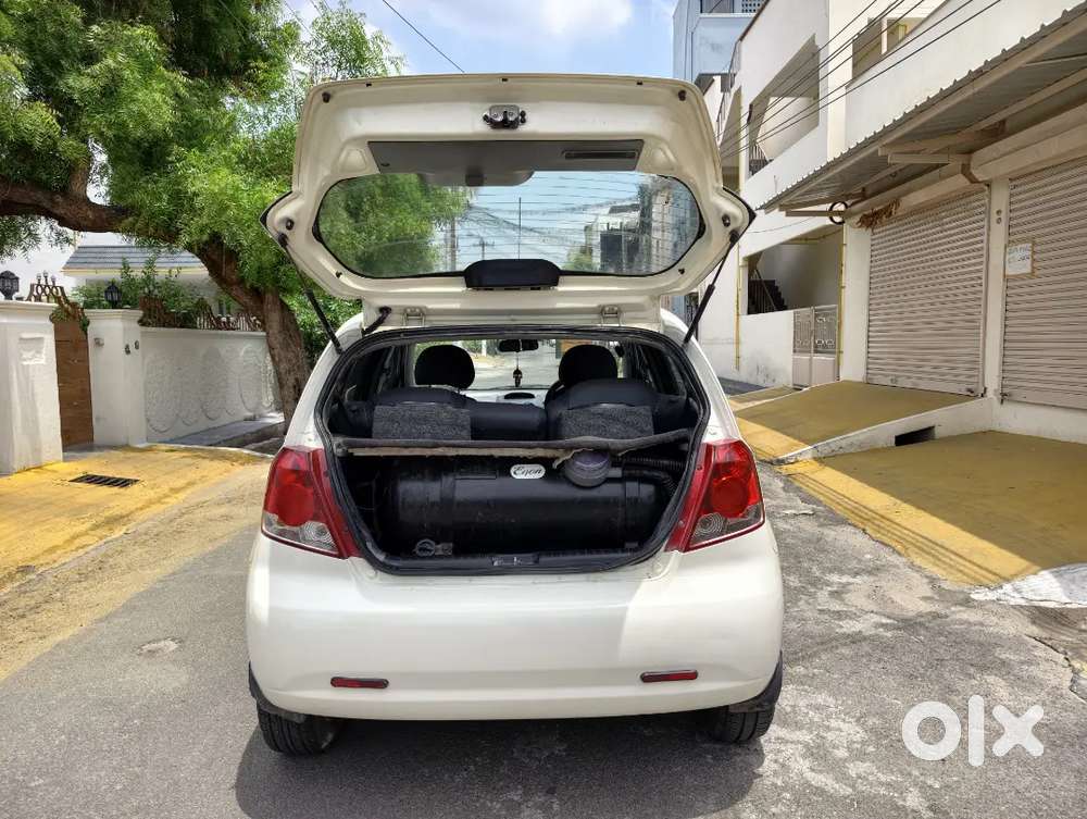 Chevrolet Aveo 2011 Petrol 97350 Km Driven