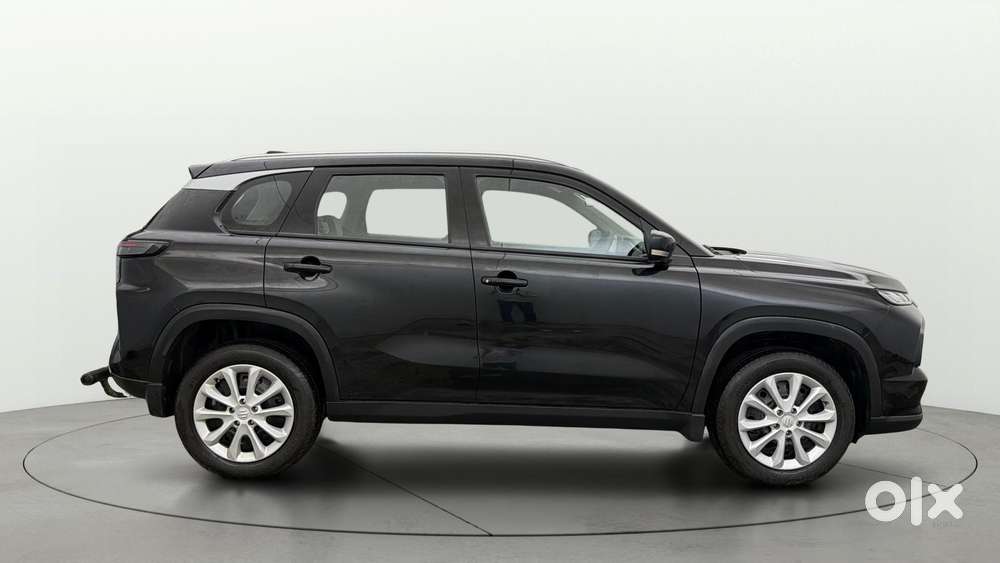 Maruti Suzuki Grand Vitara 1.5 Alpha Plus Intelligent Hybrid Ecvt, 2..