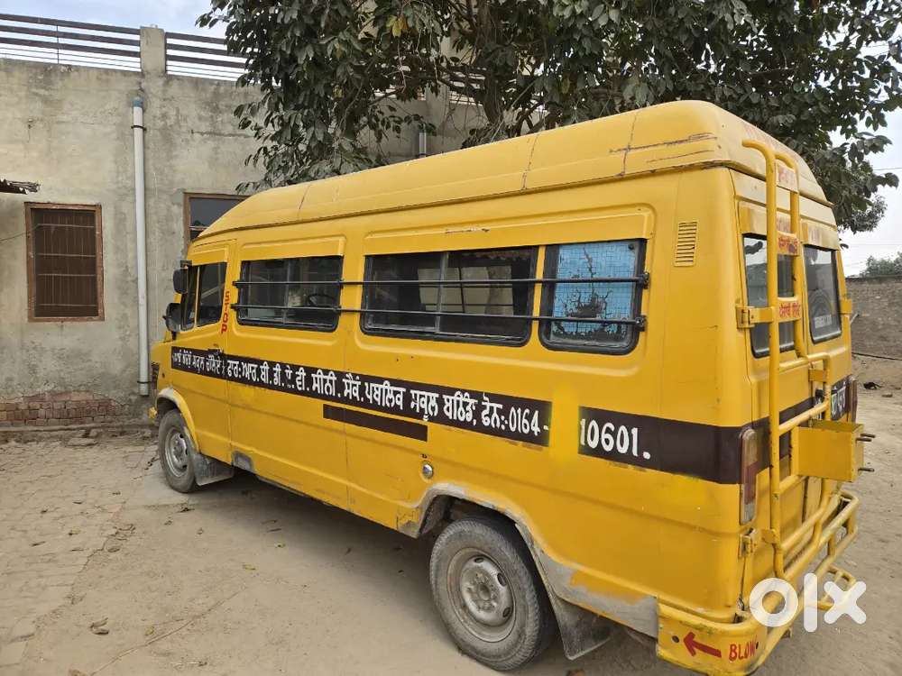 Force Tempu Traveller School Bus, School Van , With Root 35 Students