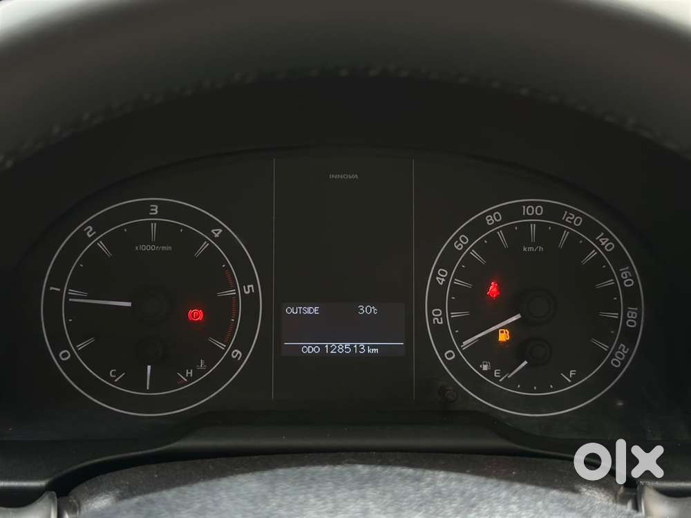 Toyota Innova Crysta 2.4 G Mt 8s, 2022, Diesel