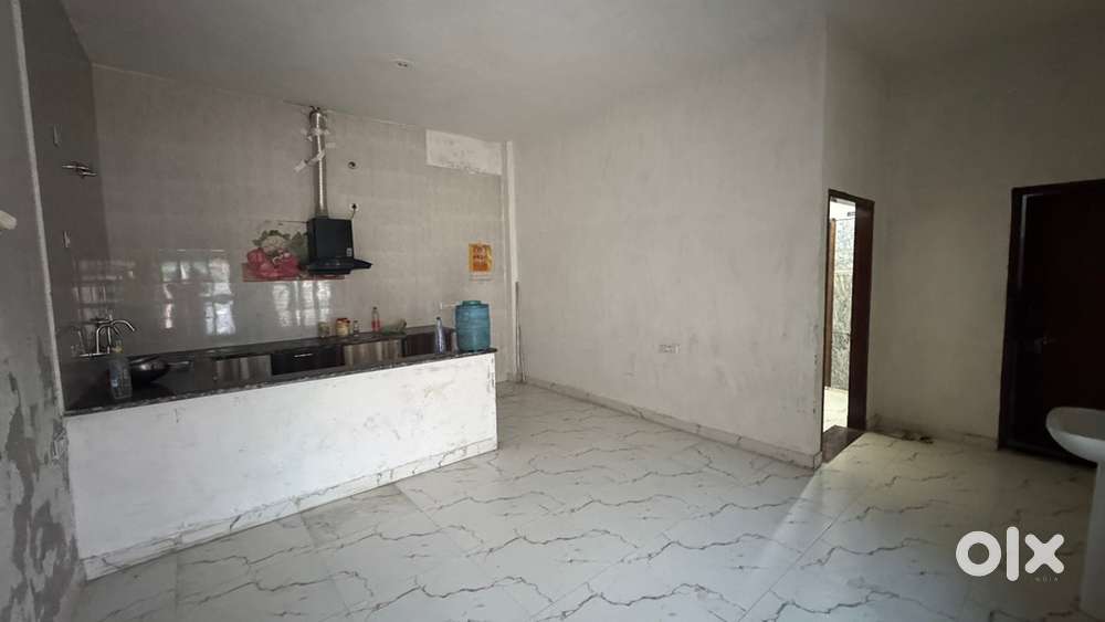 Floor on rent