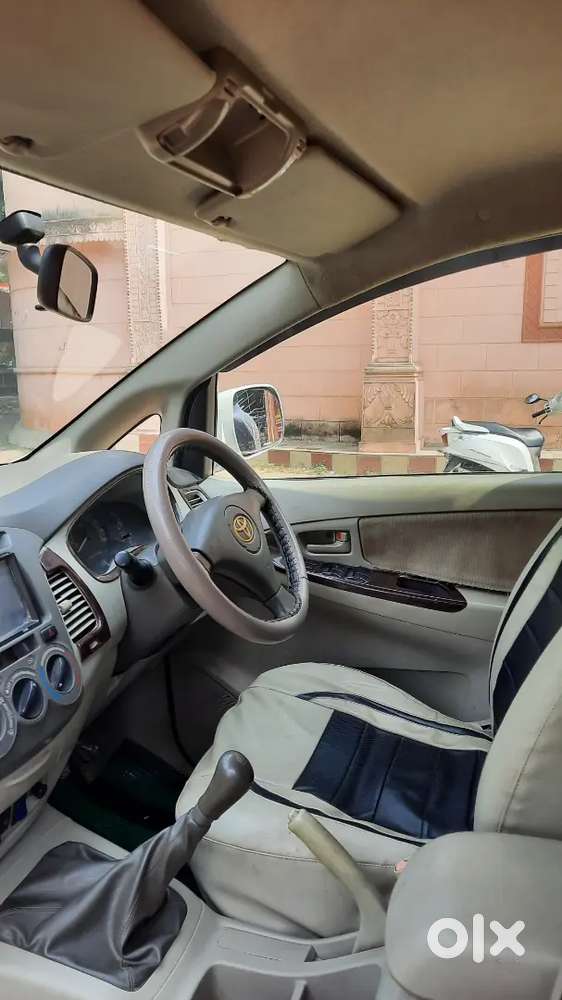 Toyota Innova 2010 Diesel 135000 Km Driven