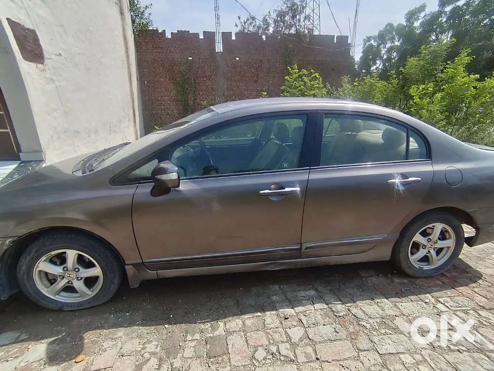 Honda Civic 2011 Petrol And Cng On Paper 105000 Km Driven