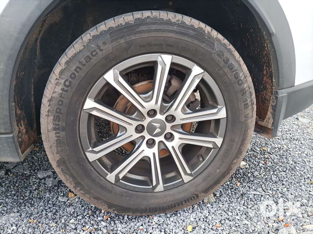 Mahindra Xuv700 2.0 Ax 7 Petrol At Str, 2021, Petrol