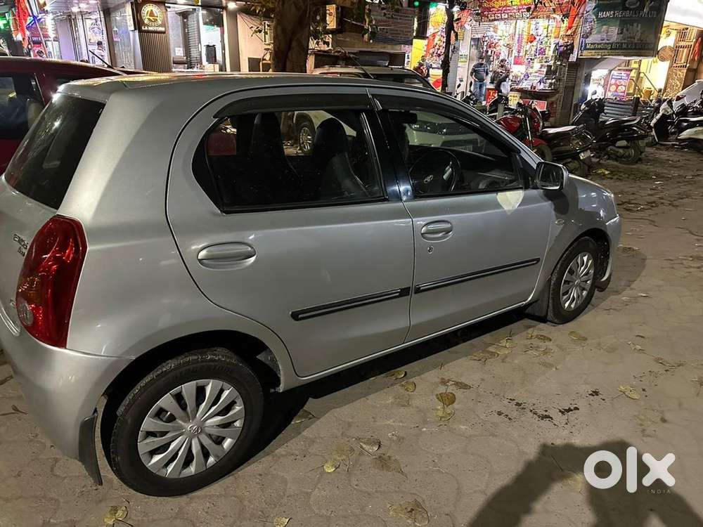 Toyota Etios Liva Petrol Manual 2011