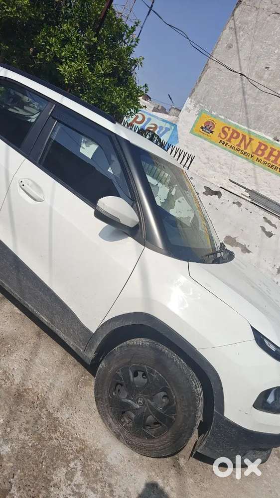 Tata Punch, Patrol , Sunroof.