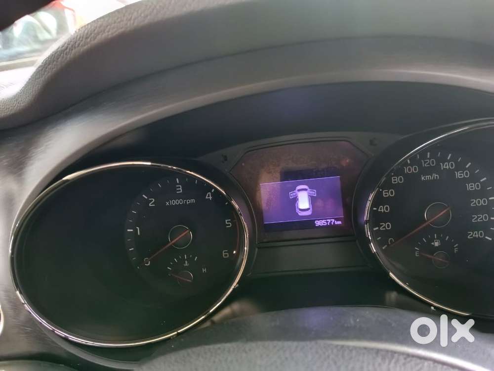 Kia Carnival Premium, 2020, Petrol