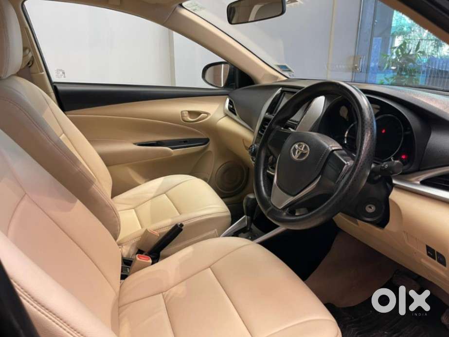 Toyota Yaris J Cvt, 2020, Petrol